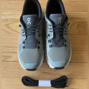 EUC On Cloud 5 Sneakers Size 7.5